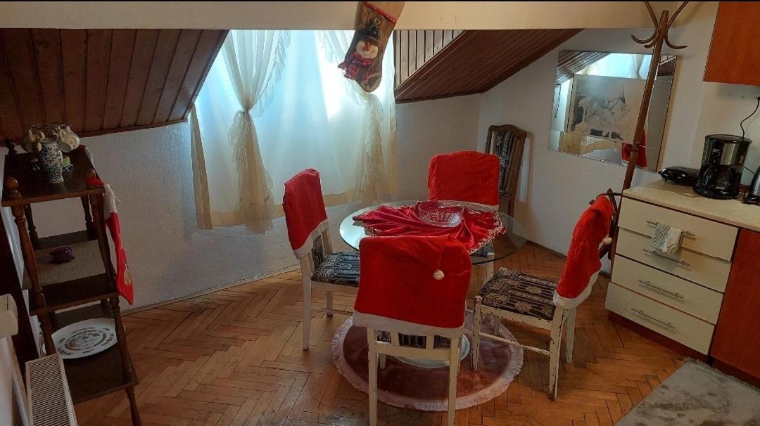 Old Street House Apartment Prishtine Bagian luar foto